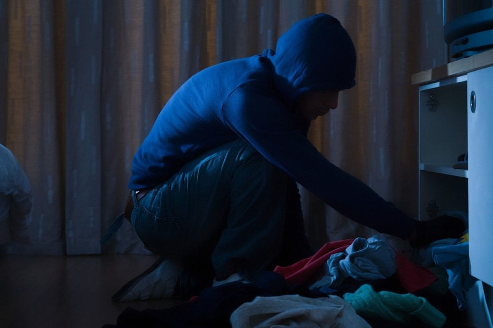 Pljačkao sportiste, pa zvao policiju da ga spase