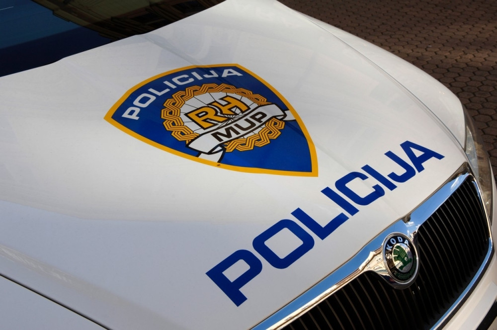 Automobil mu se pokvario usred gužve u Splitu, kada je video ko mu je priskočio u pomoć ostao je U ŠOKU! (VIDEO)