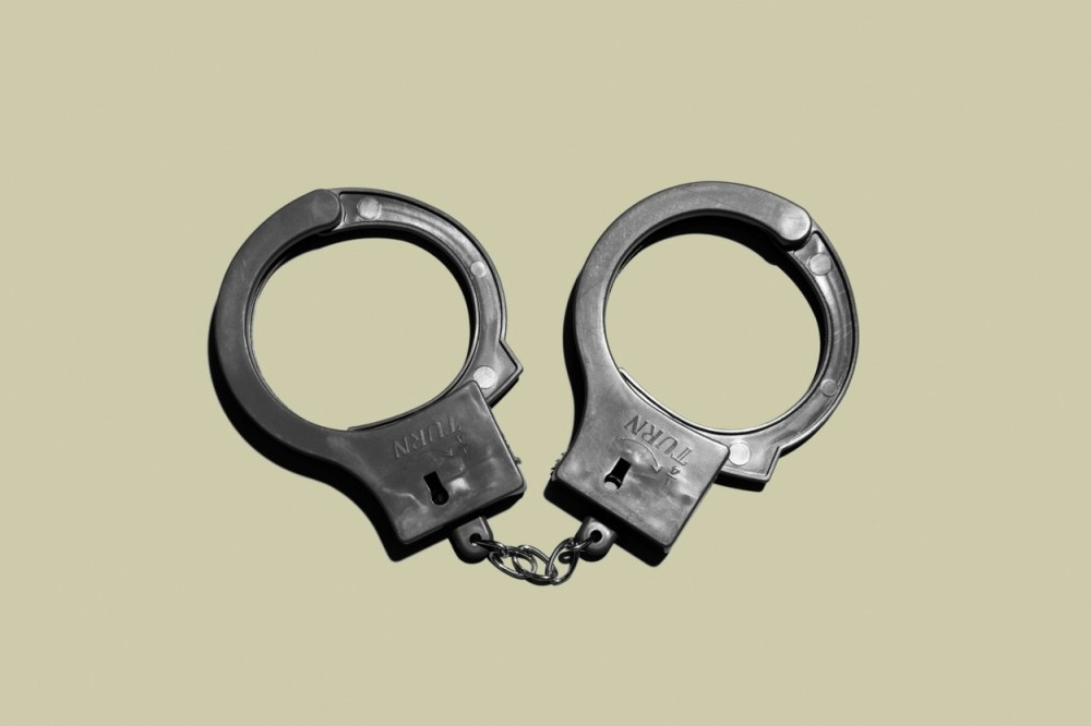 Uhapšeni pedofil nastavnik u školi