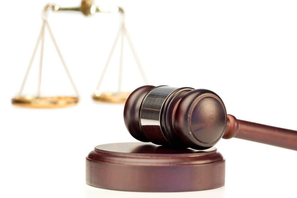 Za "Decedru" 15 meseci zatvora i dve godine zabrane