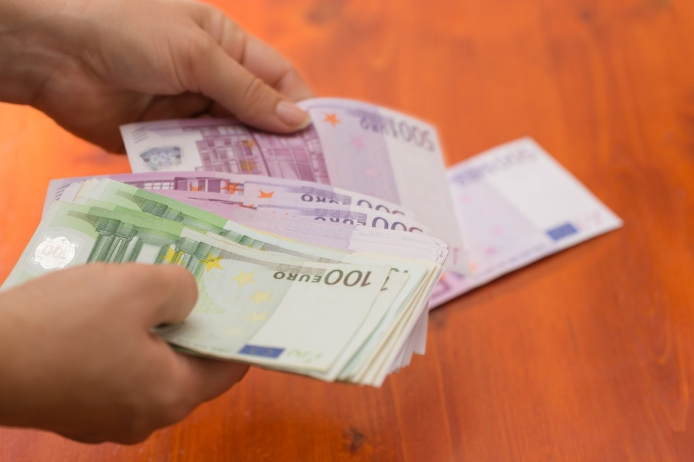 Evo šta da radite sa pocepanim evrima