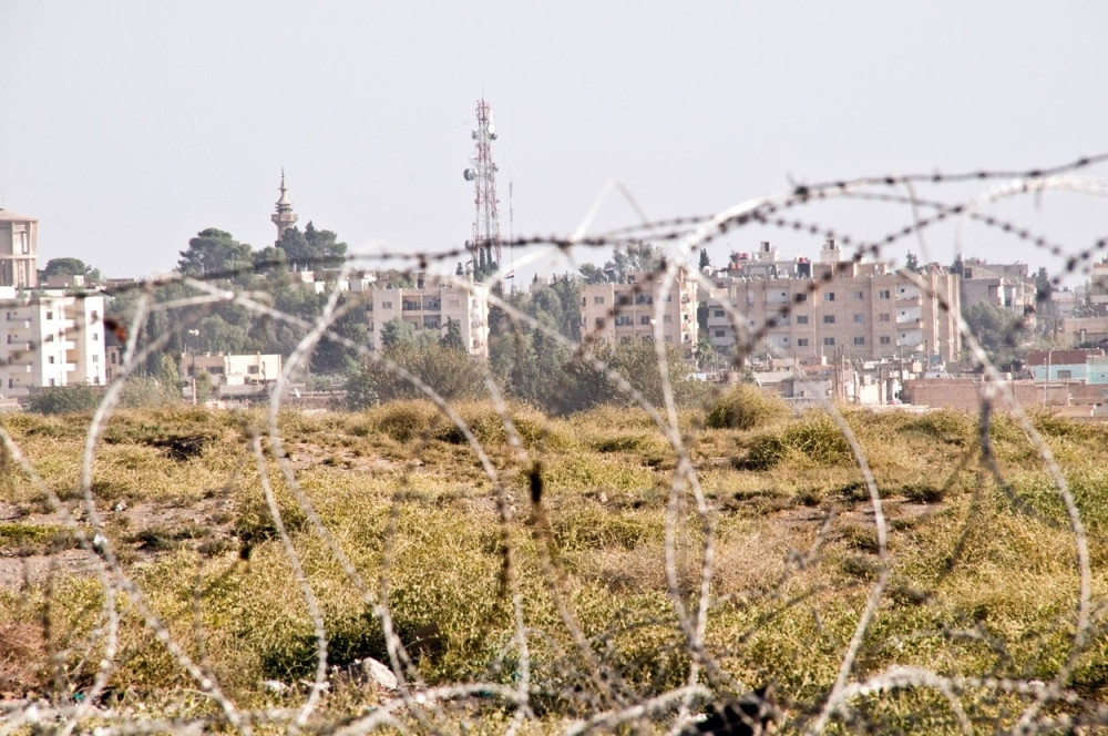 Oni plaćaju da ih neko tretira kao migrante!