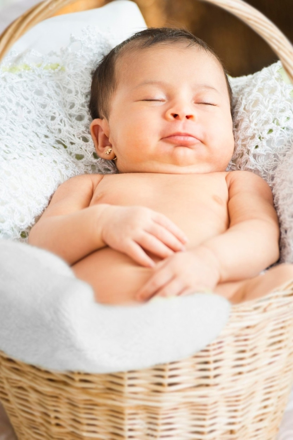 Beba i danska doga se "dogovaraju" ko gde spava