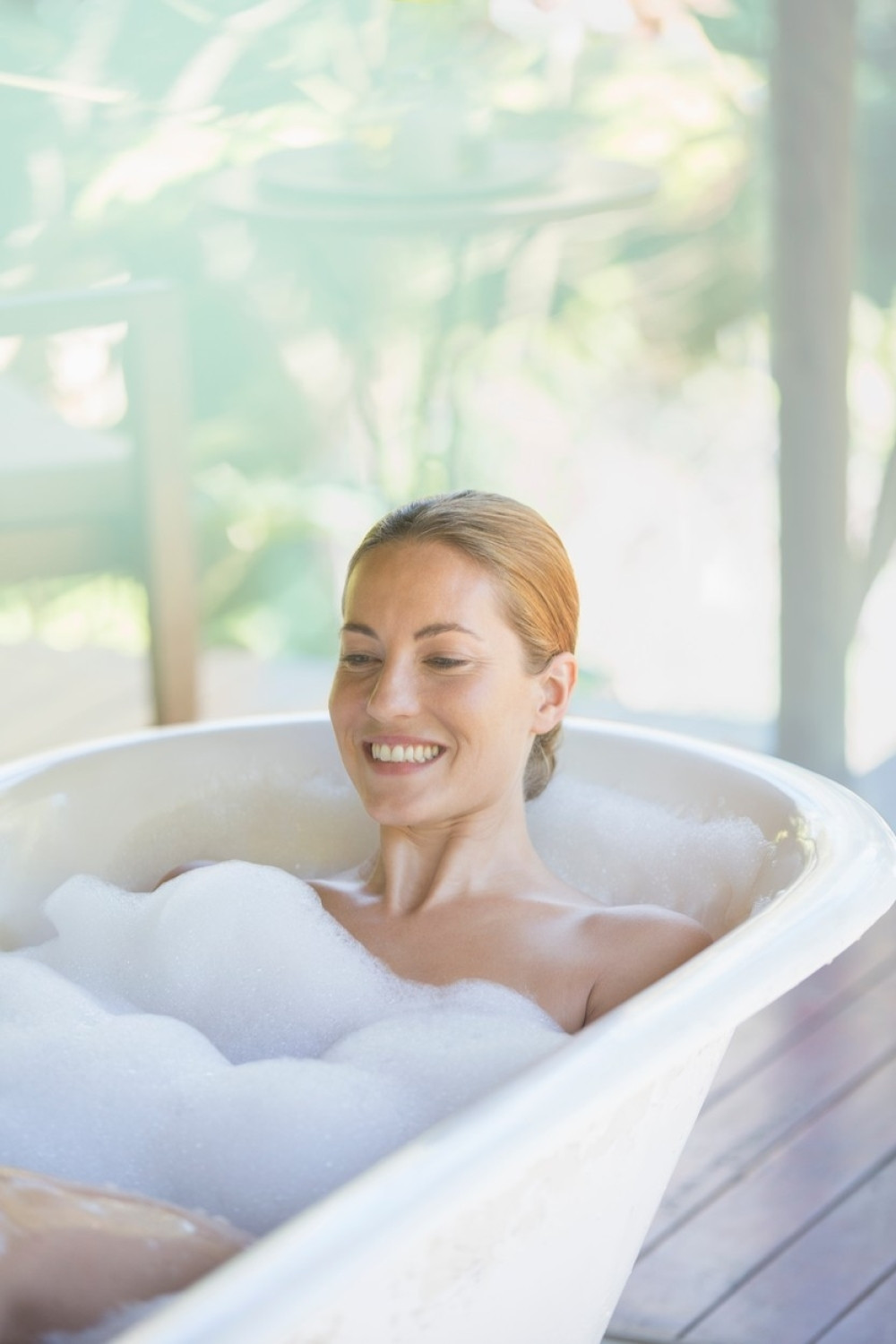 Evo koliko kalorija gubite ležeći u kadi!