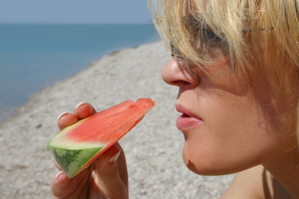 Macura: Biće toplo, navalite na lubenicu!