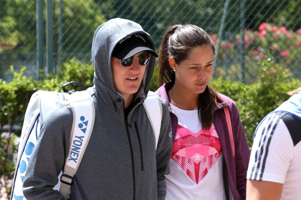 Ana prvi put javno progovorila nemački, a ovaj komentar će NATERATI BASTIJANA da se ozbiljno baci na učenje srpskog! (VIDEO)