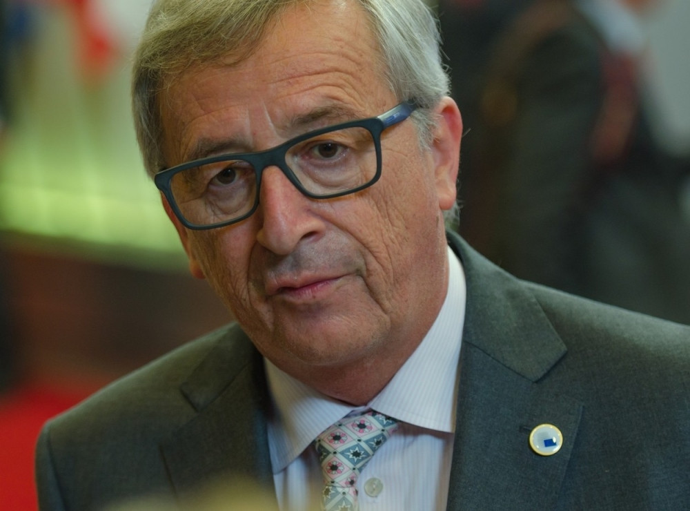 Junker ponovo mrtav pijan blamirao EU