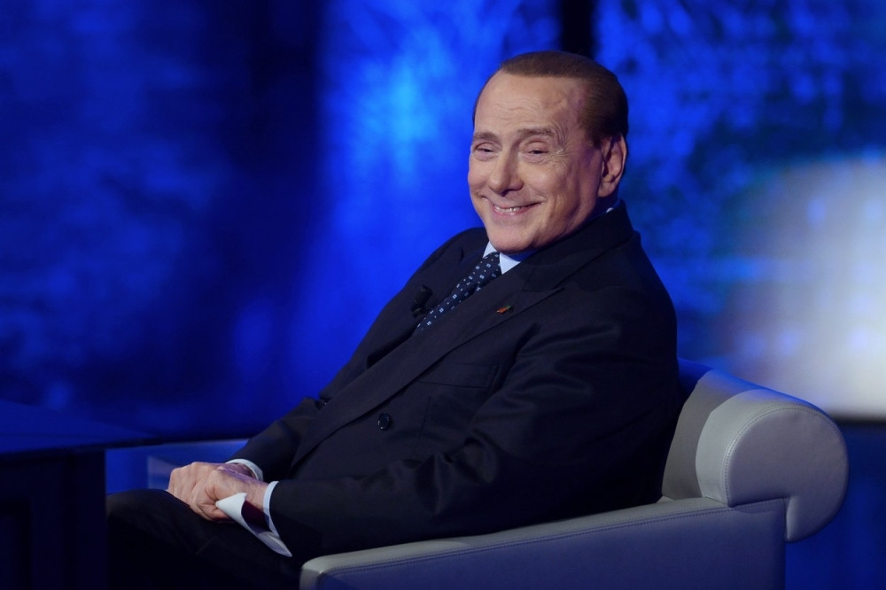 Berluskoni mora na operaciju srca!