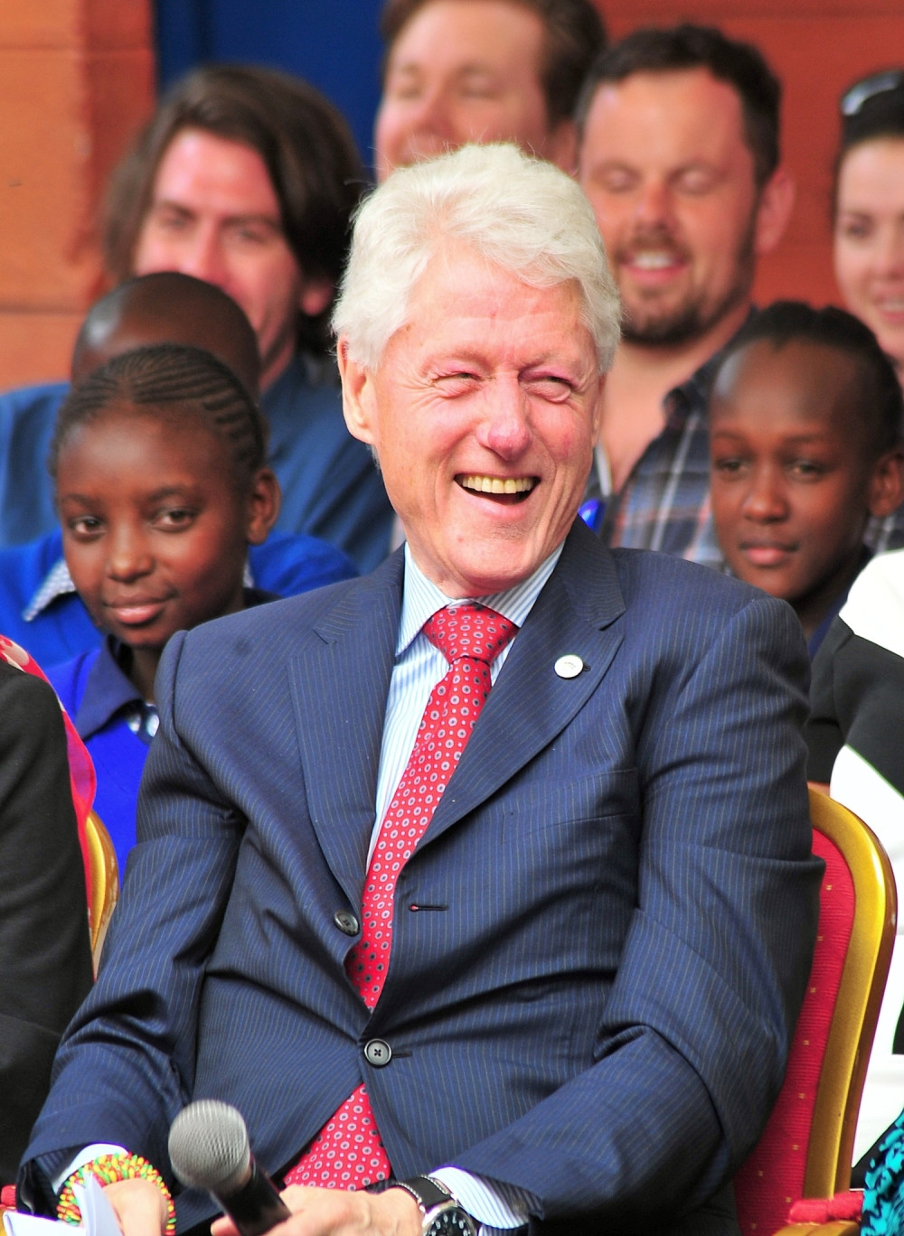 Klinton udario po Obami!