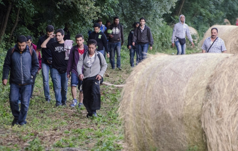 Oko hiljadu migranata u Đevđeliji čeka voz za Srbiju