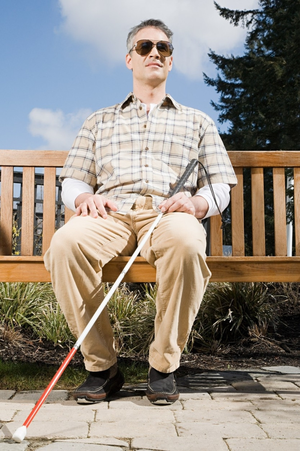 Policija odbila prijavu pokradene slepe osobe jer nije videla kradljivca!