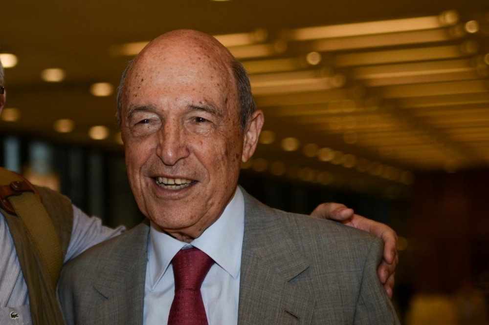 Bivšeg premijera Grčke gađali strelama