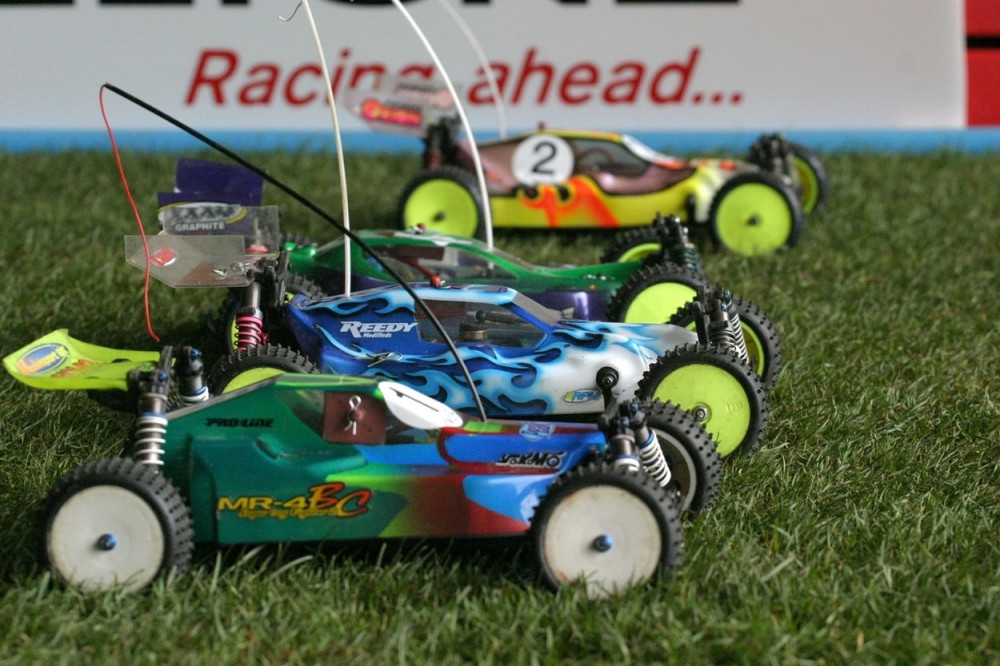 Sve što niste znali o RC automobilima (VIDEO)