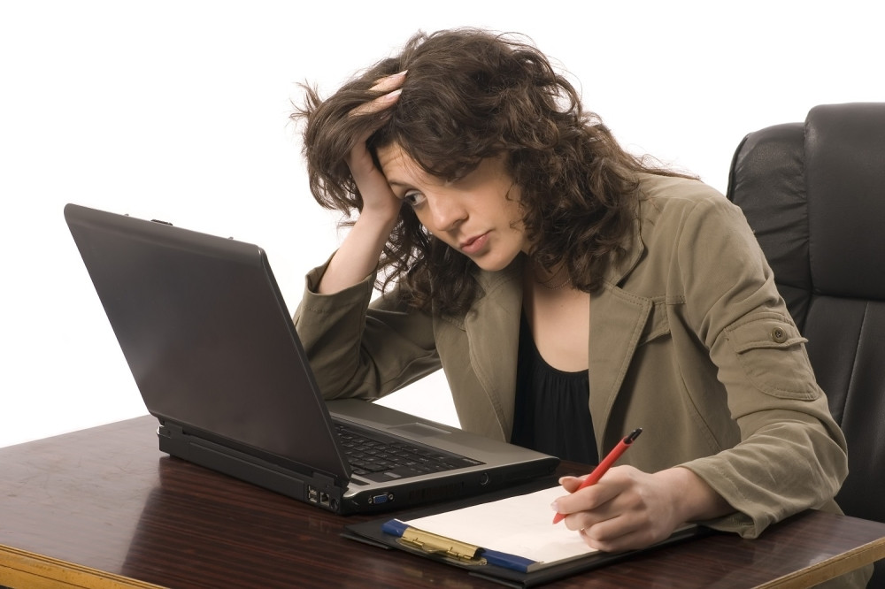 Pandemija odložila napredovanje žena u IT