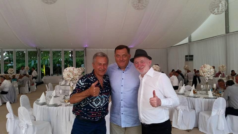 Miroslav Ilić objavio fotku sa Dodikove svadbe!