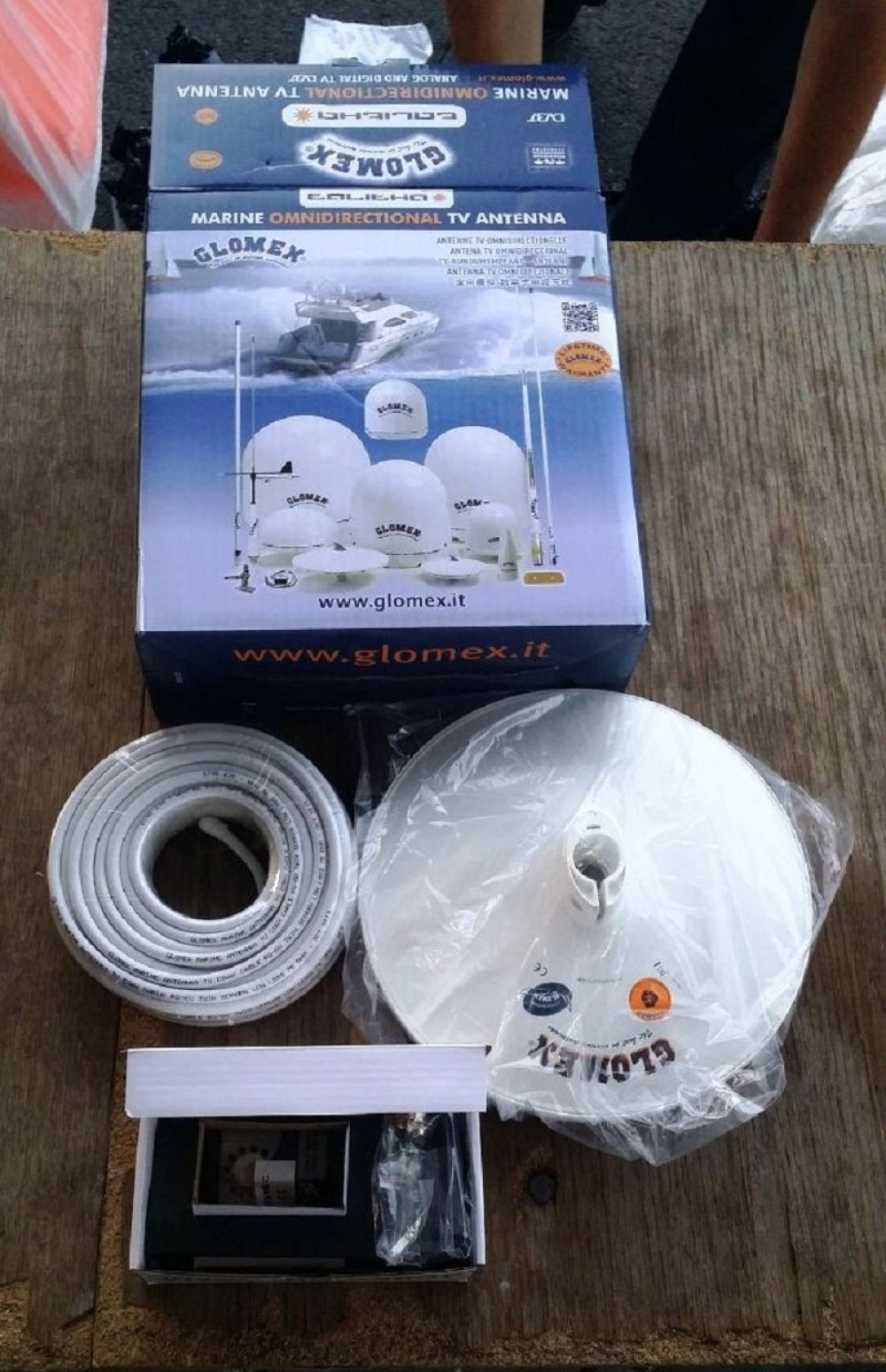 Zaplenjeni nautička oprema i autodelovi!