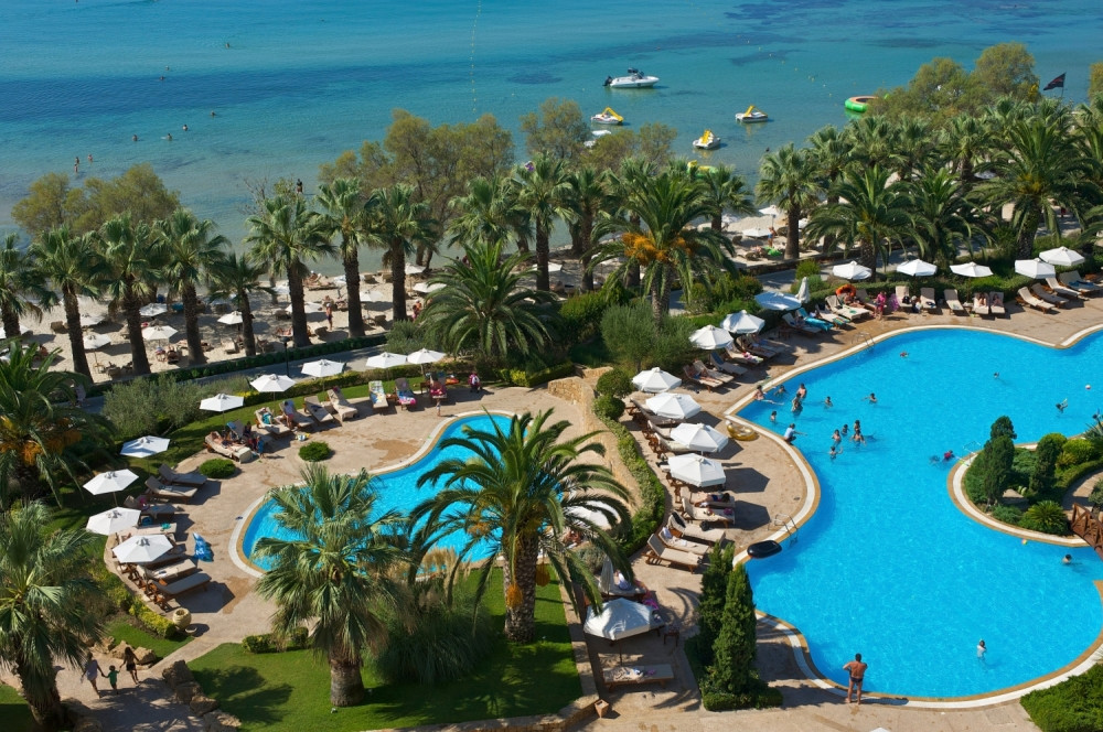 Srbi već kupili pola Grčke!