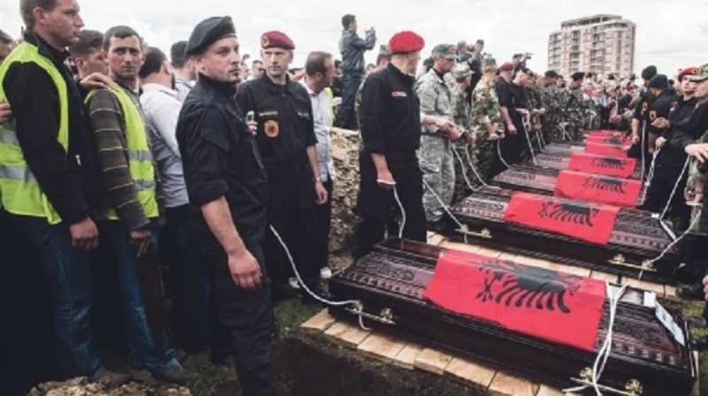 Poleteli avioni sa osumnjičenima iz OVK, oni su krenuli u Specijalni sud