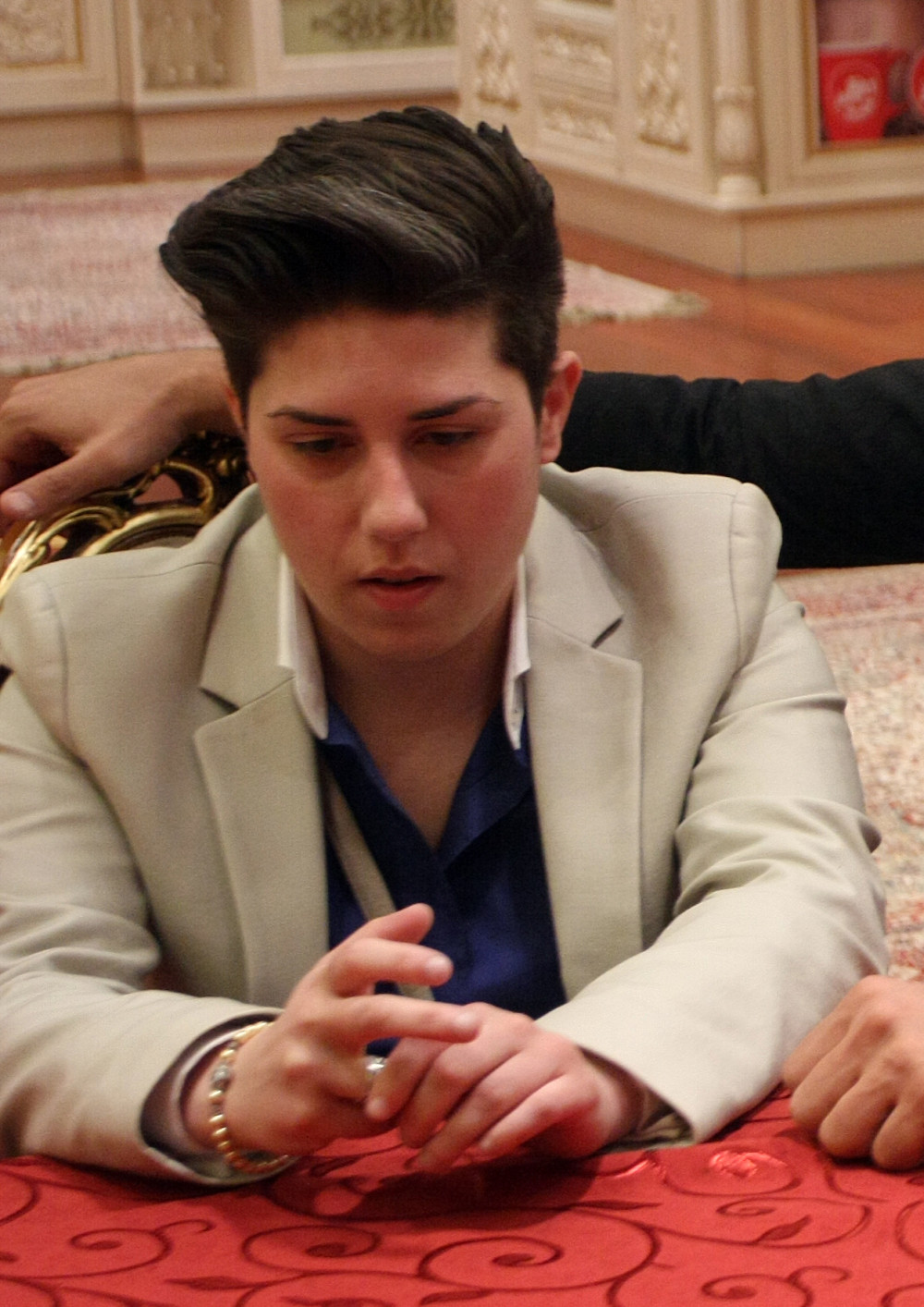 Matora se poljubila sa ovim zadrugarom