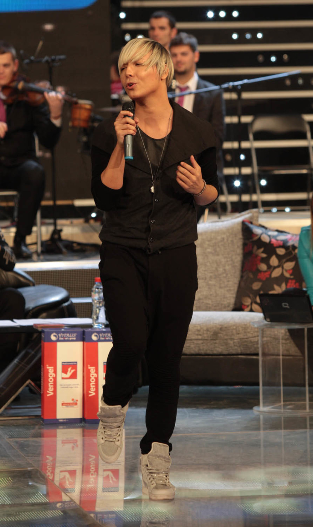 Milan Stanković se vratio prirodnom izgledu (FOTO)