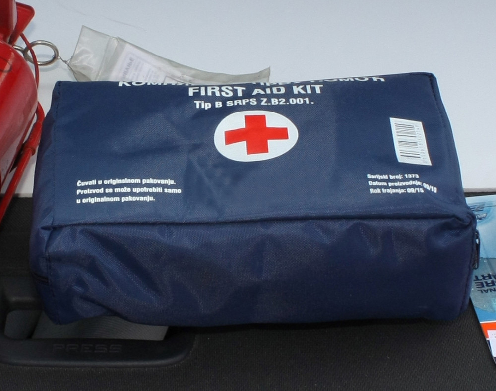 Umesto gaze podmeću toalet papir!