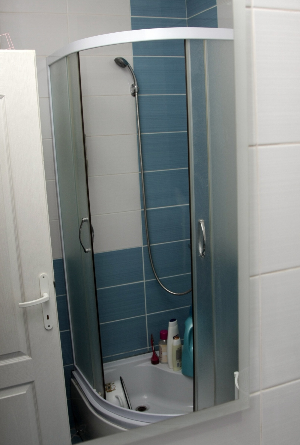 Neverovatan test! Način na koji se tuširate otkriva kakva ste osoba!