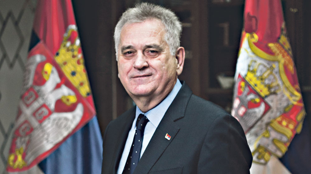 Nikolić i garda na paradi u Kini u septembru