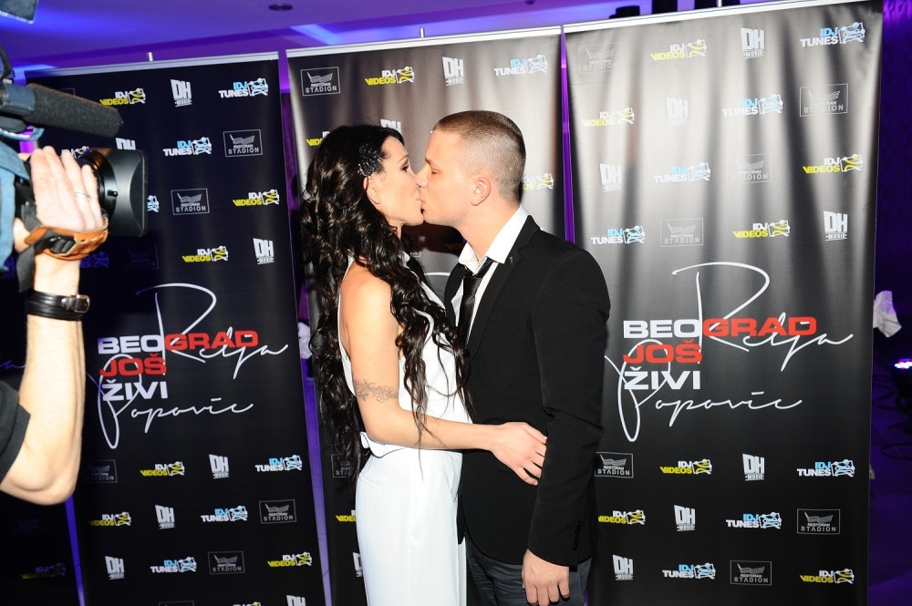 Nikolija i Relja ne zovu ni Vesnu na svadbu!