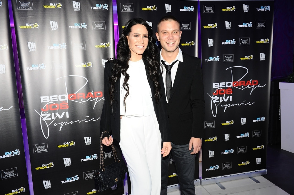 Porodila se Nikolija!