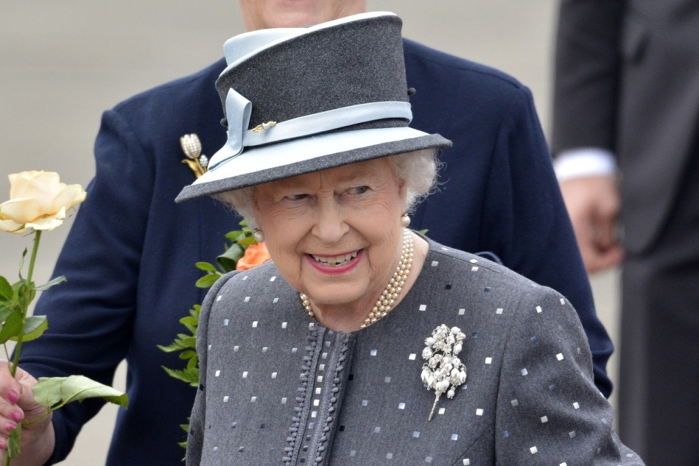 Nožem krenuo na kraljicu Elizabetu?!