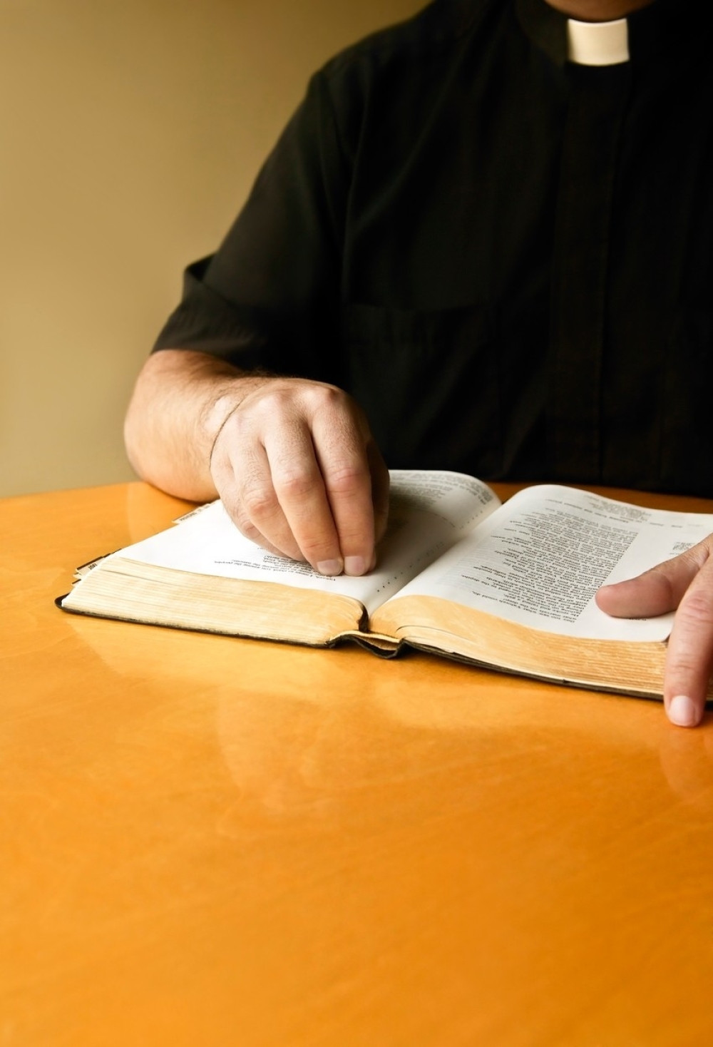 Sveštenik osuđen na 35 godina zatvora