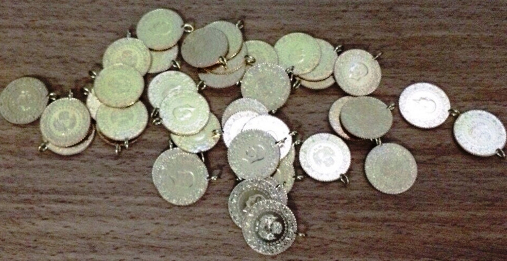 Krio dukate u štitniku za sunce!