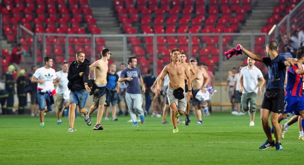 Torcida planira da prekine meč na Malti?