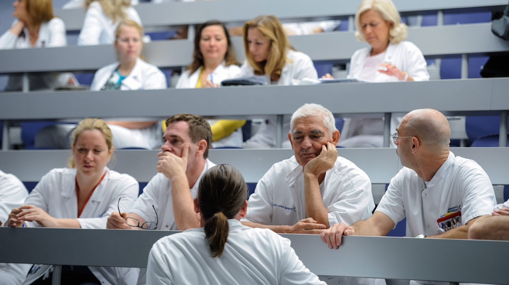 Pljuštaće otkazi u zdravstvu i prosveti