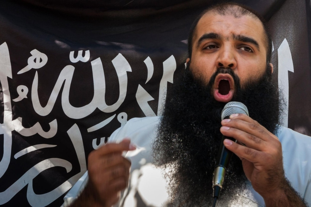 Džihadisti oteli decu, prave bombaše samoubice