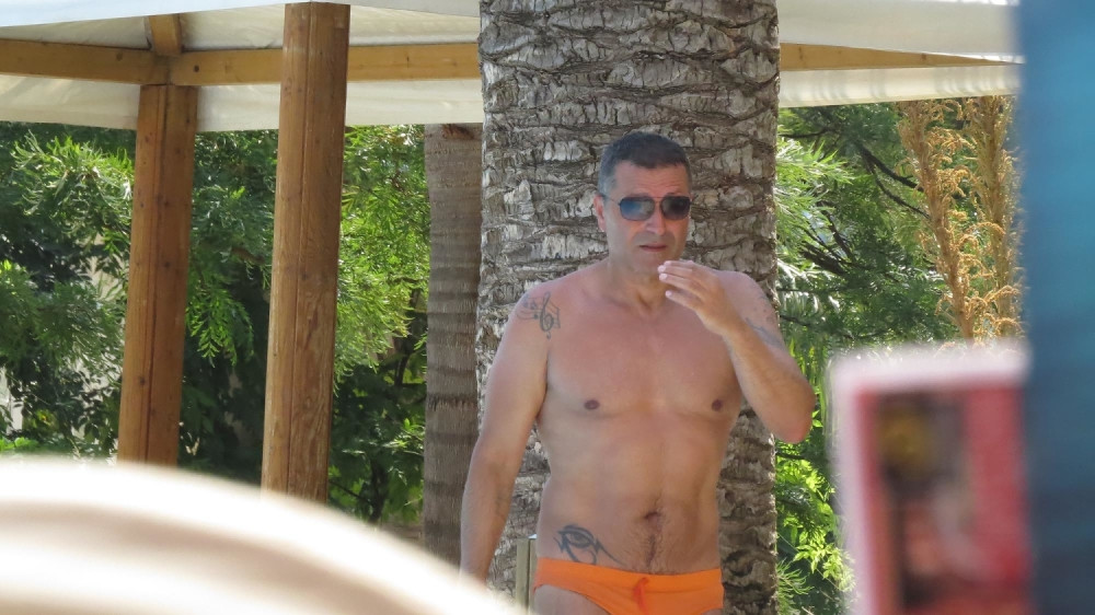 Đogani slušao Daru ispred kluba da ne bi platio kartu