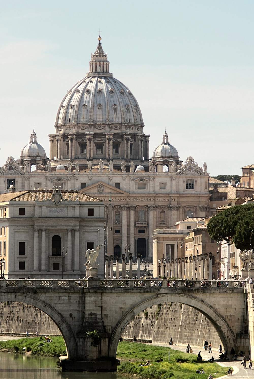 Umro sveštenik poznat po isterivanju đavola