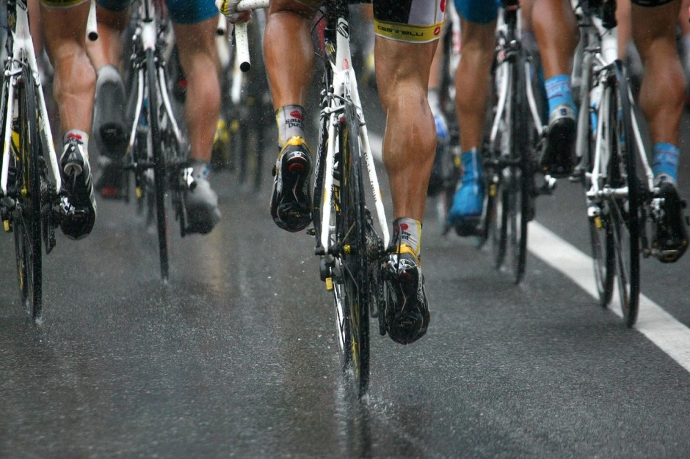 Na ovoj TRCI U ENGLESKOJ, i učesnici i gledaoci, DOBILI SU DŽINOVSKI PENIS! (FOTO)