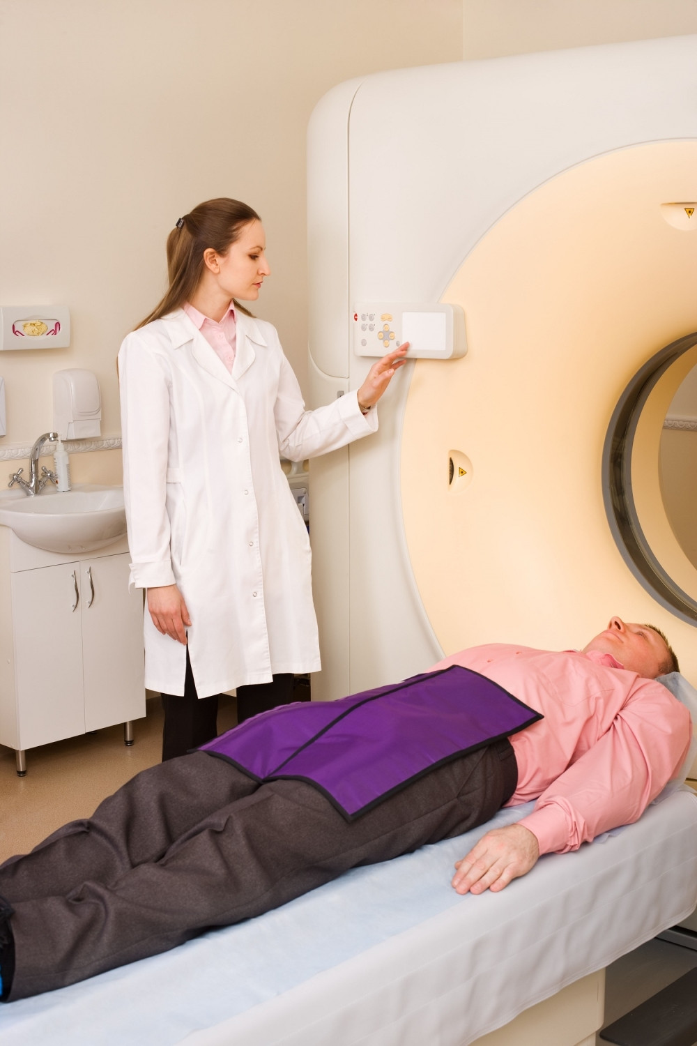 Poginuo nakon što ga je usisao aparat za magnetnu rezonancu