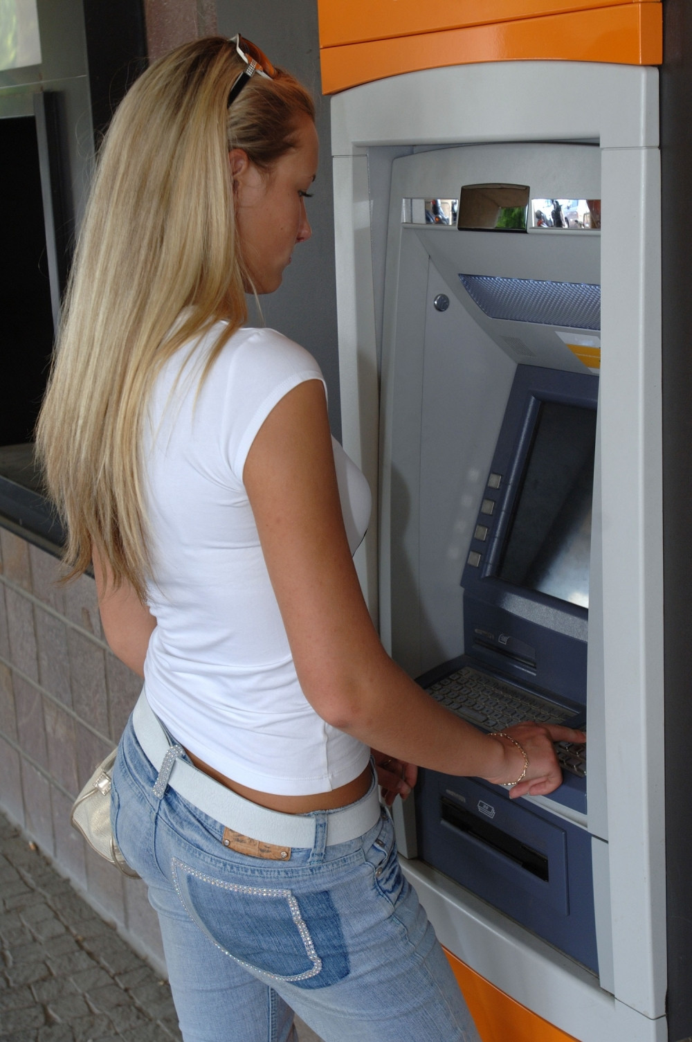 Oprez, virus se lako prenosi!