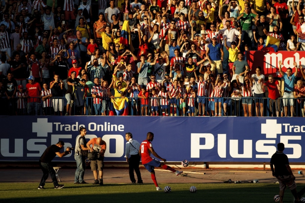 Džekson zapalio “Kalderon”! (FOTO I VIDEO)