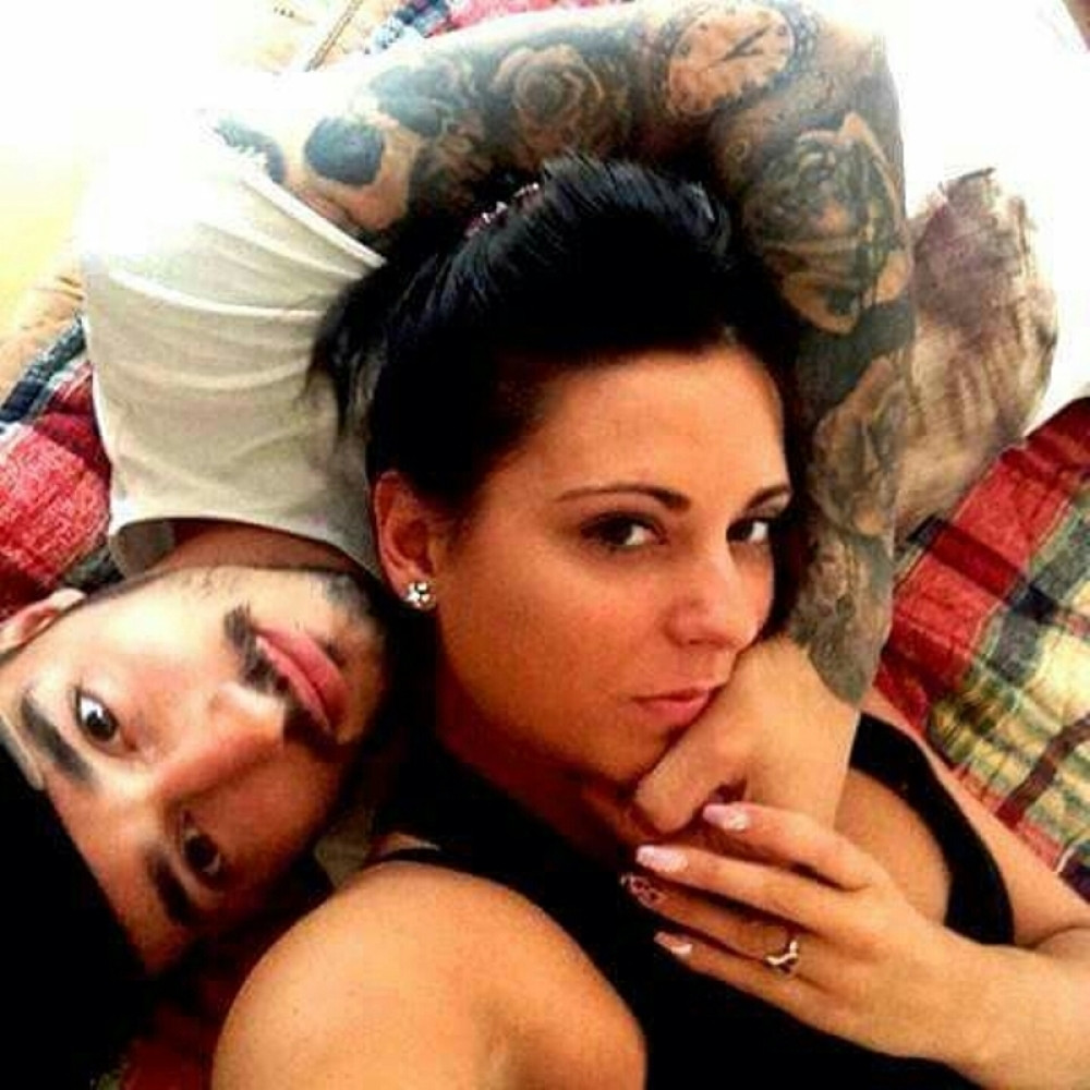 Lazara šutnula devojka zbog Ejmi?