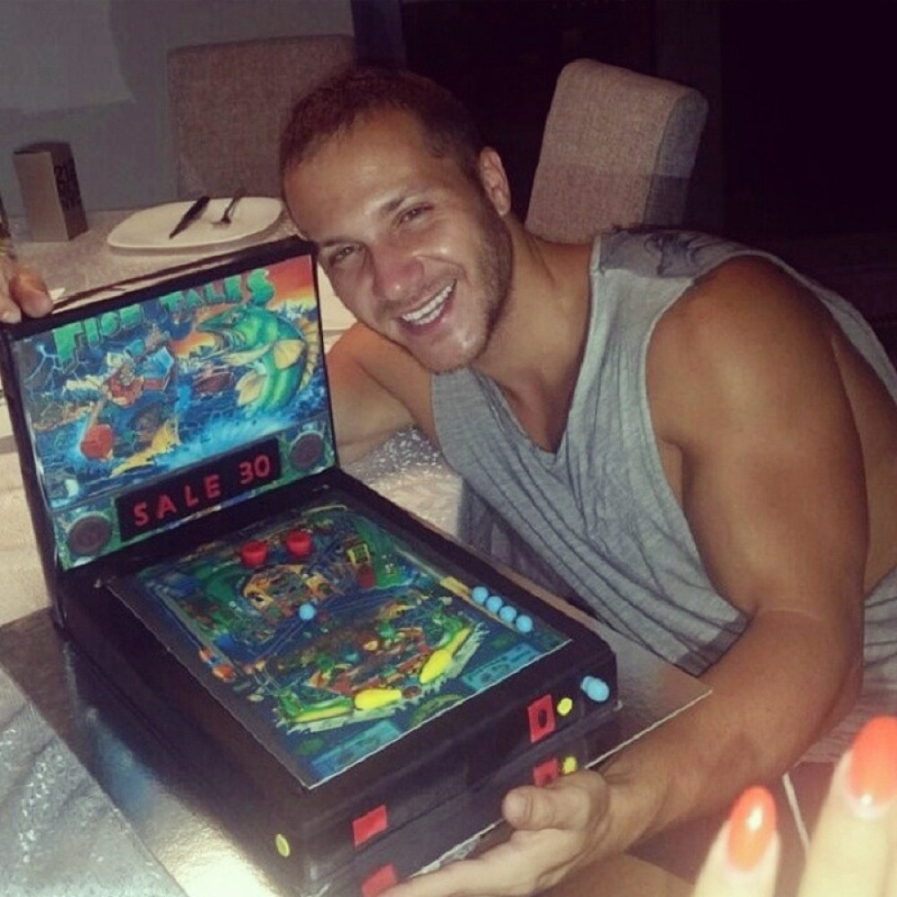 Saša Kovačević slavi 30. rođendan i najavljuje hit! (FOTO+VIDEO)