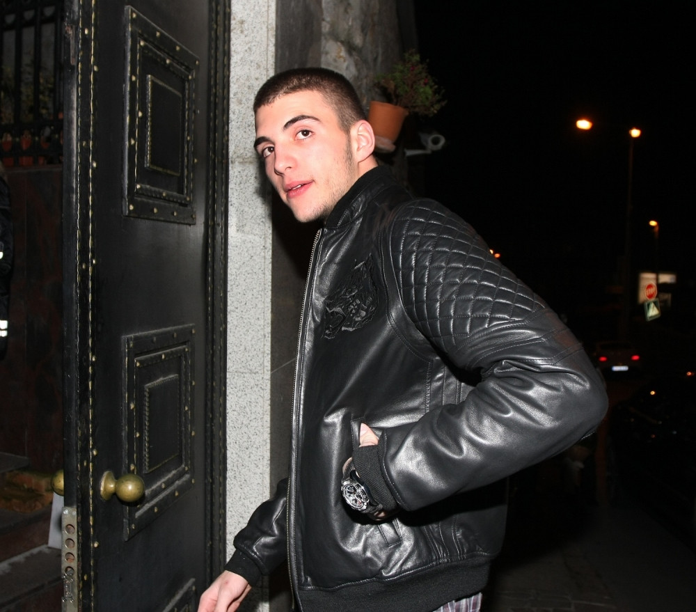 Pogledajte Cecinog sina u studiju dok snima pesmu! (FOTO)