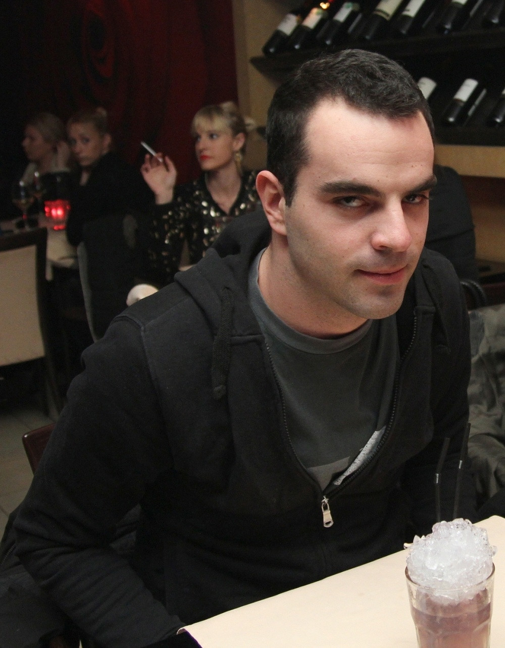 Vlada u zagrljaju seksi Kubanke (VIDEO)