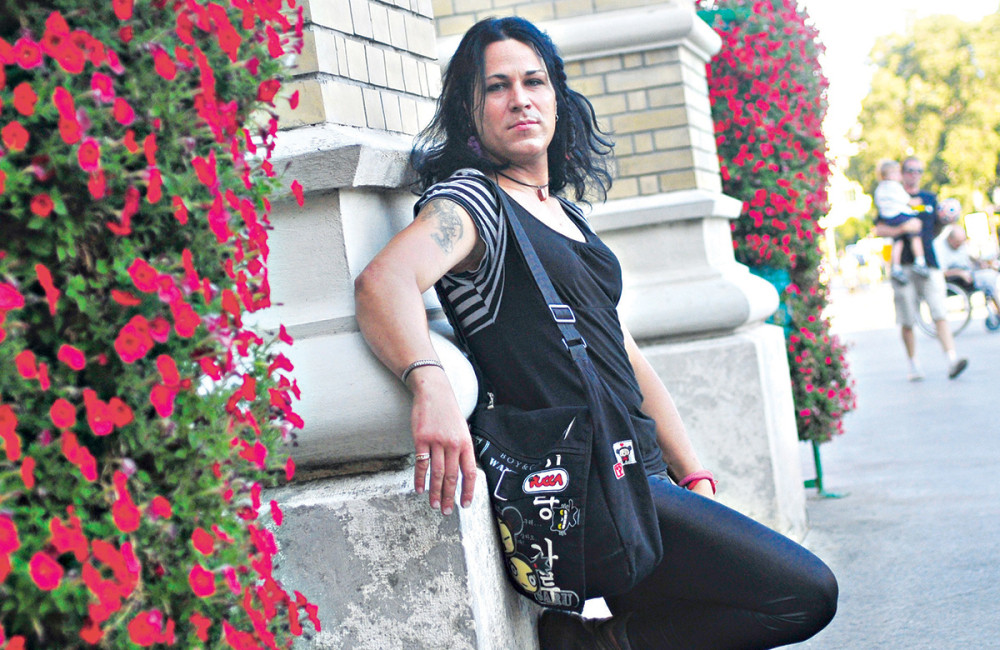 Bivši neonacista napadnut jer je promenio pol!