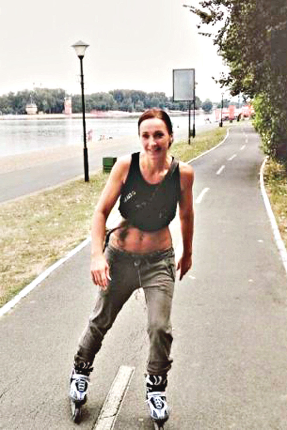 Slađa na rolerima juri frajere