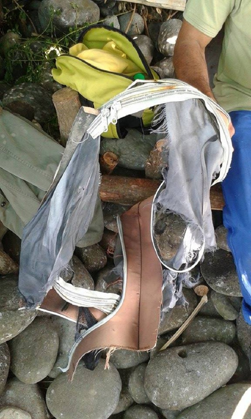 Pronađen prtljag putnika malezijskog aviona?