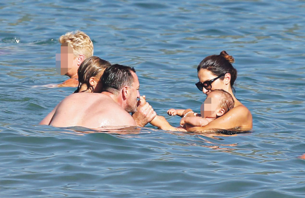 Sergej usvojio i sina?!