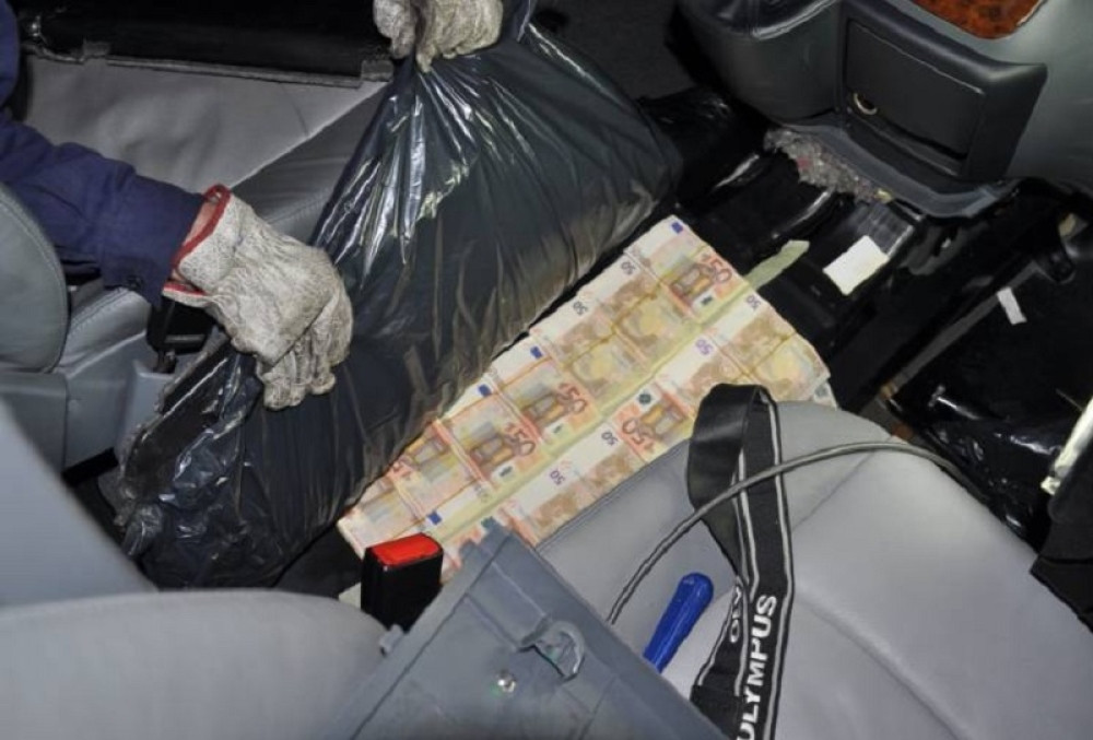 Srbi krijumčarili novac u Francuskoj